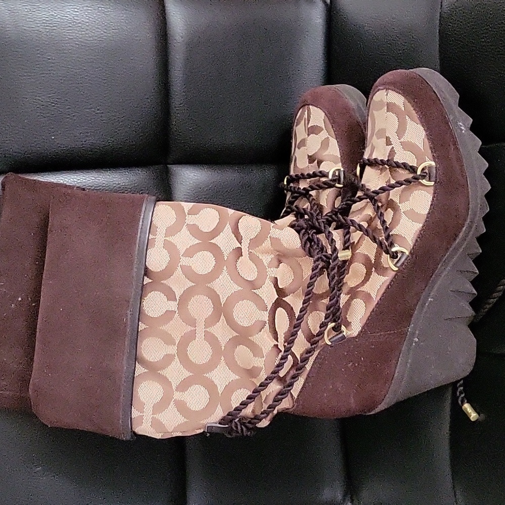 Coach boots